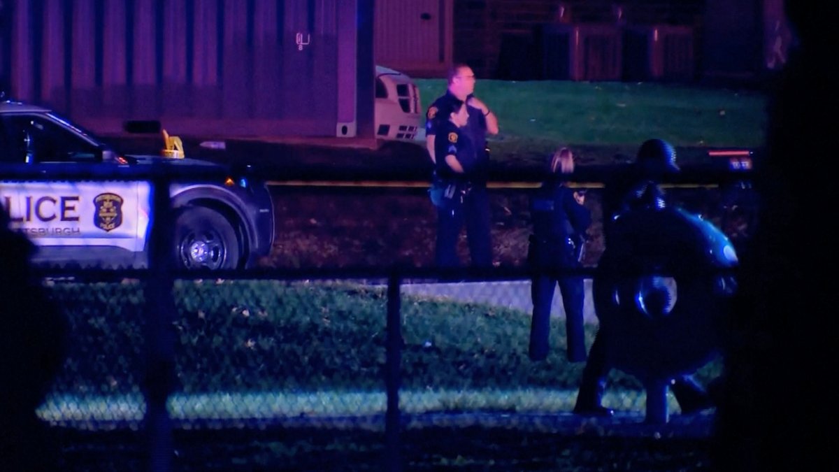 Dos mujeres y un hombre muertos más un herido deja un tiroteo en Pittsburgh, dijeron las autoridades