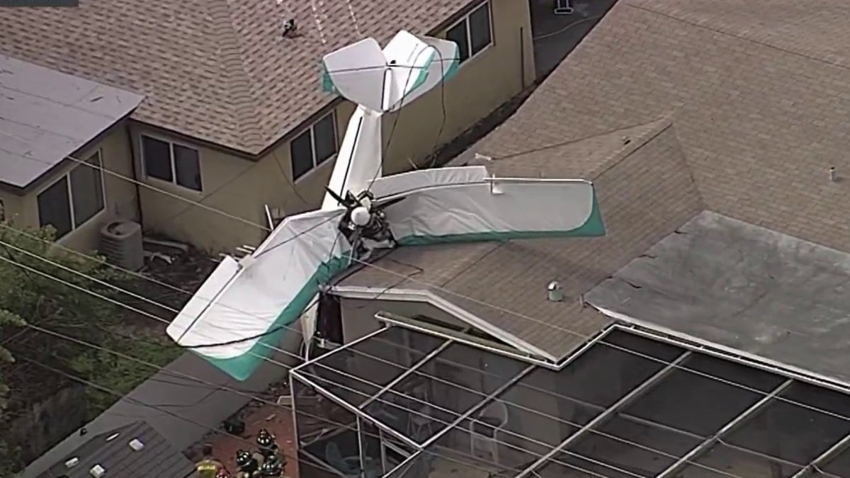 Avioneta cae sobre casa en Miramar, Florida; hay dos muertos
