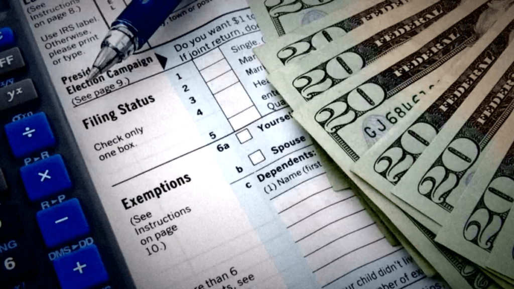 IRS hace ajustes por inflación; esto pagarías en impuestos en 2023