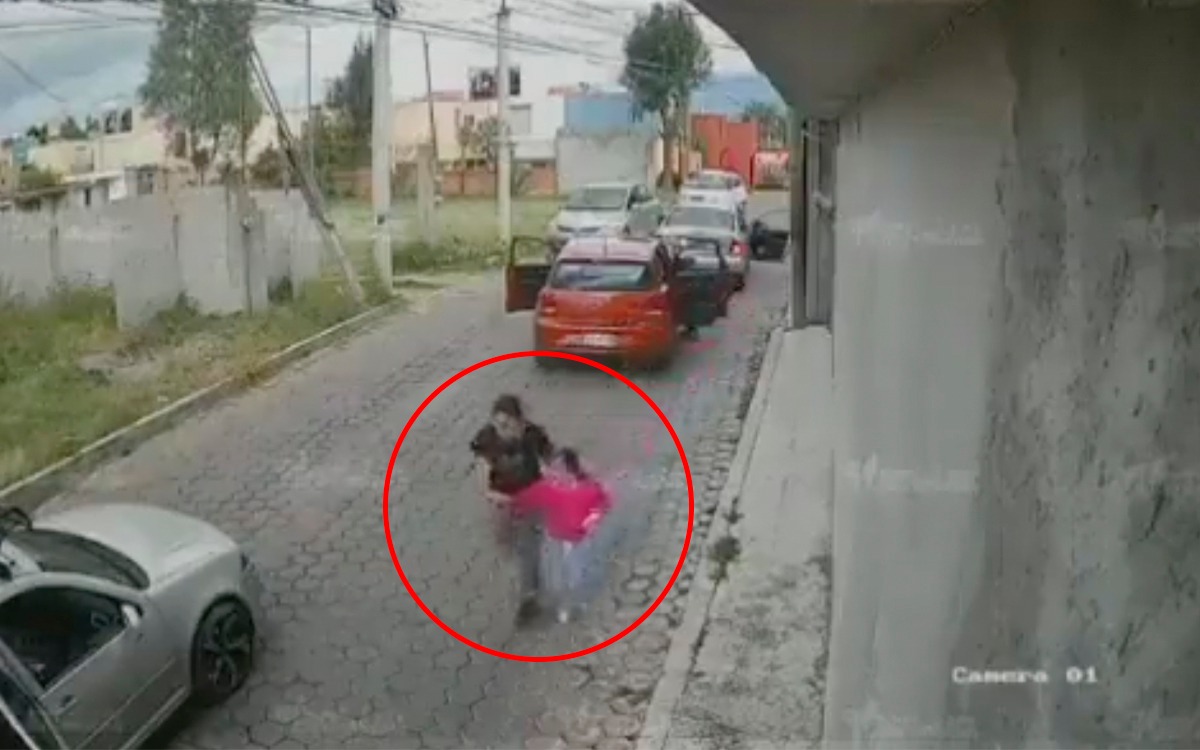 Ahora secuestran a niña en Acuitlapilco, Tlaxcala | Video