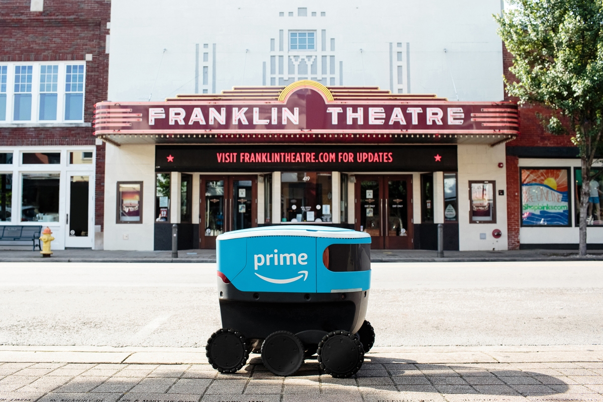 Amazon reduce el programa de robot de entrega Scout