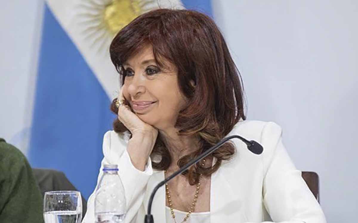 Argentina procesa a un 'youtuber' por amenazar a Cristina Fernández