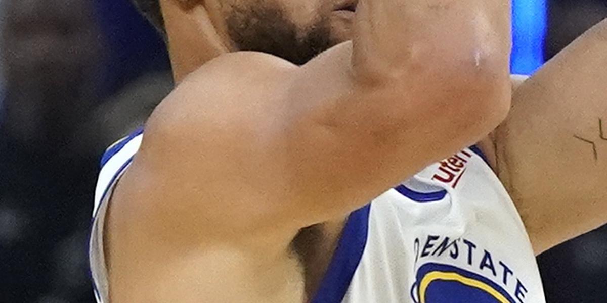 Arranque triunfal de los Warriors: Curry no da opción a LeBron y los Lakers