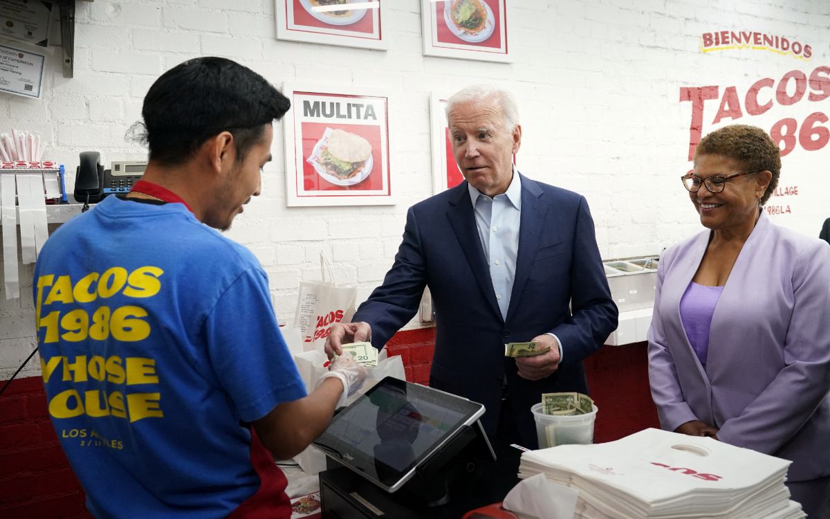 Biden va por tacos en Los Angeles y paga cuenta de clientes