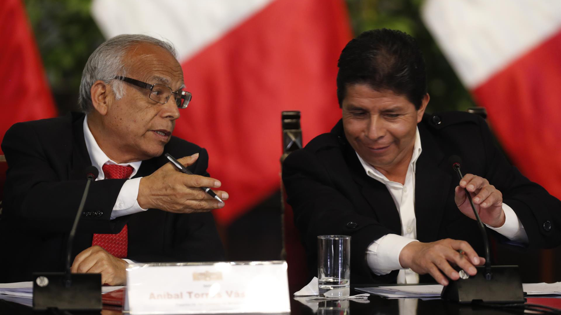 Castillo denuncia “una nueva modalidad de golpe de Estado”; la Fiscalía presenta una denuncia constitucional en su contra