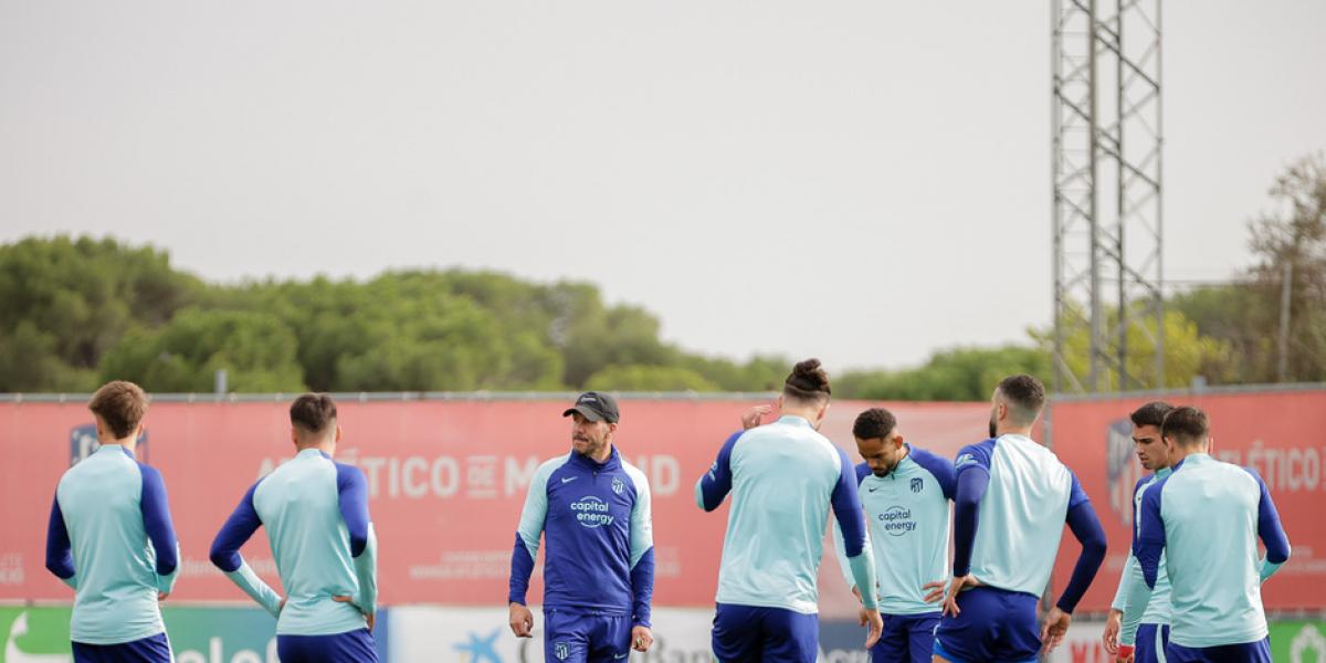 Charlas y caras largas en el Atlético en el día después