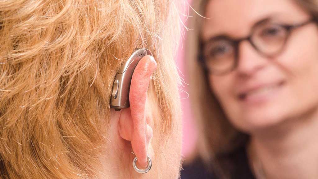Cómo y quién puede comprar las nuevas prótesis auditivas de venta libre