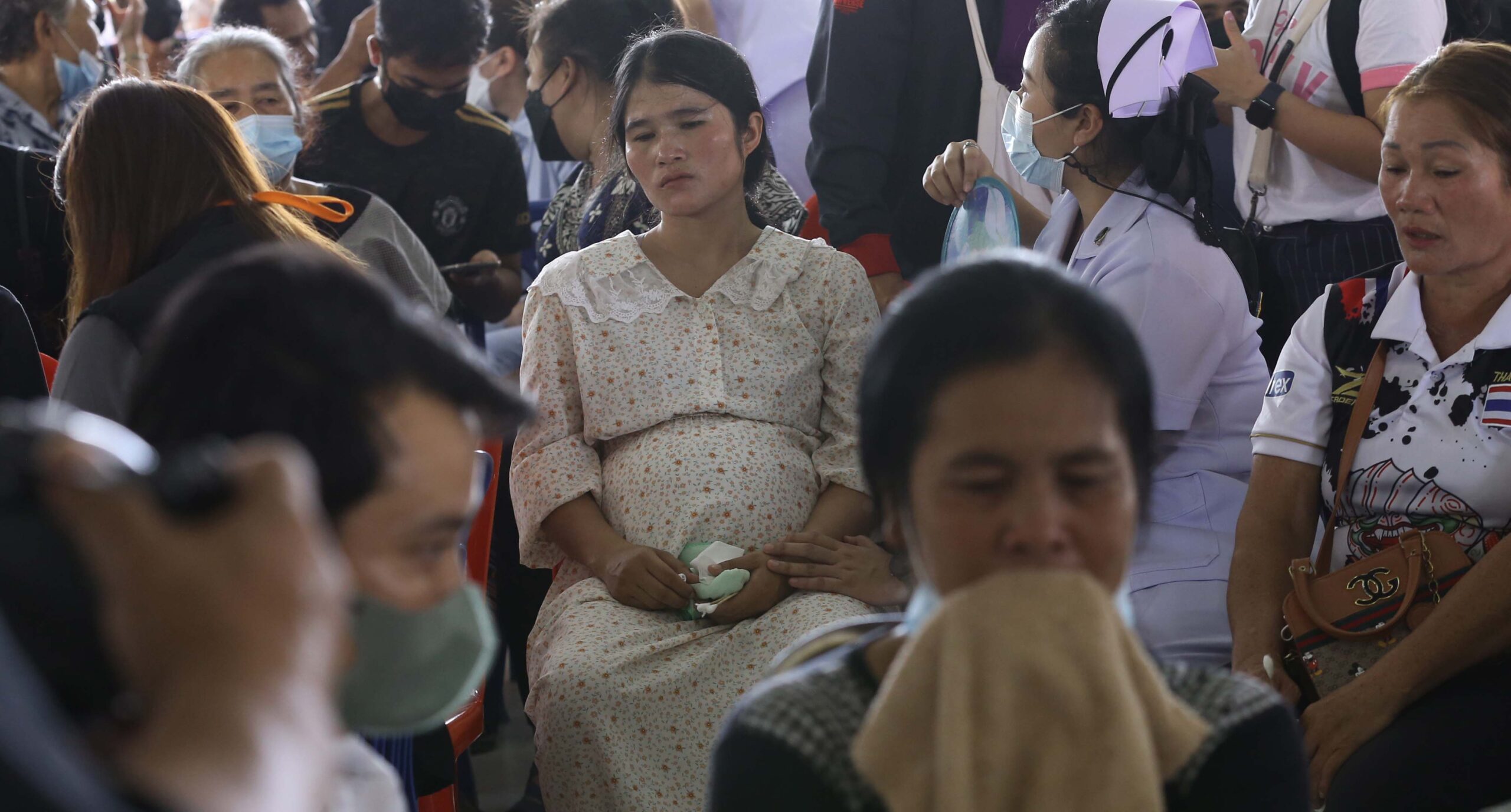 De luto Tailandia: lloran a las víctimas del tiroteo en guardería a manos de expolicía