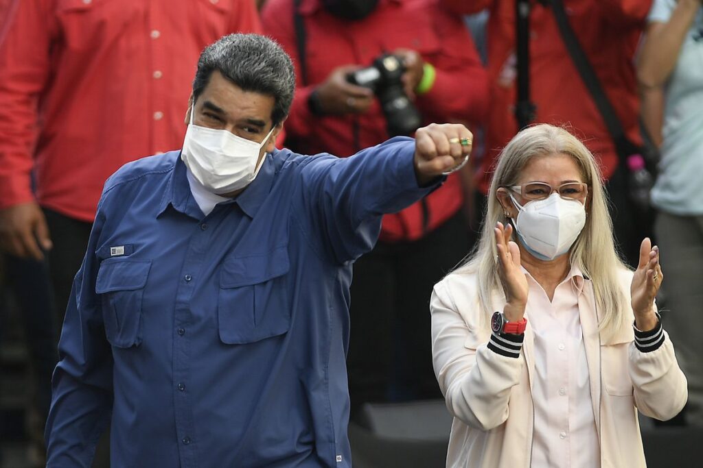 EE UU intercambia a los sobrinos de Cilia Flores condenados por narcotráfico por siete estadounidenses detenidos en Venezuela