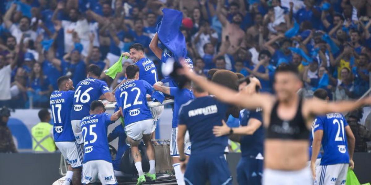 El Cruzeiro de Ronaldo festeja título con anticipación