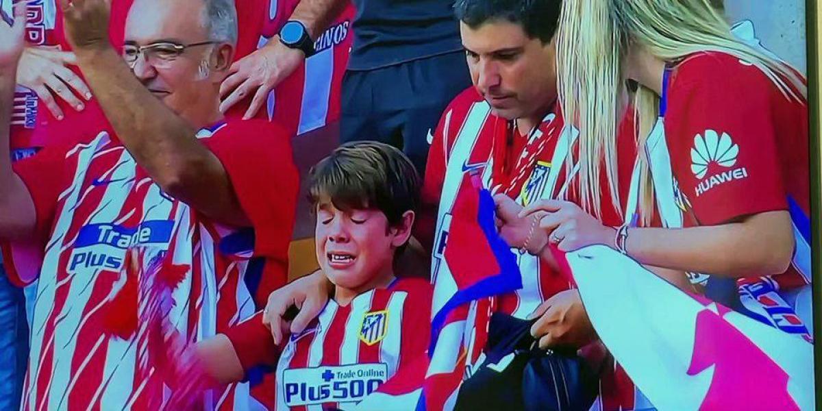 El niño del Atlético, devastado tras perder en Cádiz que llena de orgullo a los aficionados