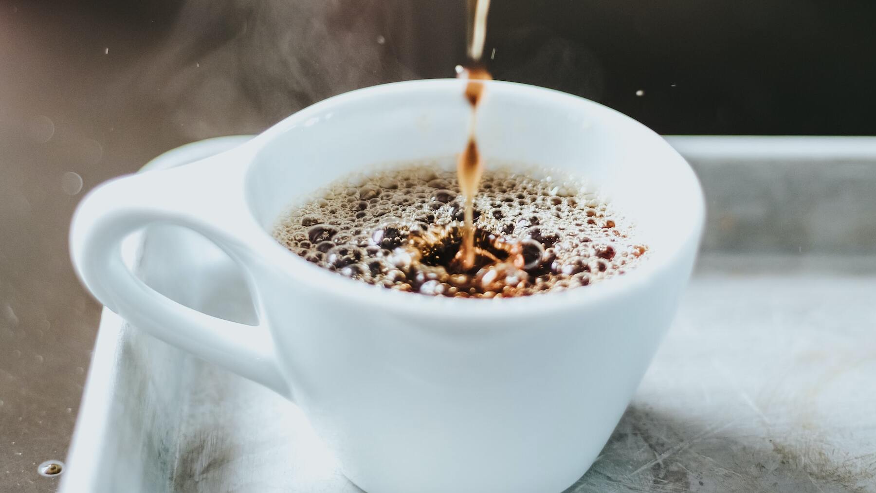 El peligroso motivo por el que no debes tomar café con el estómago vacío