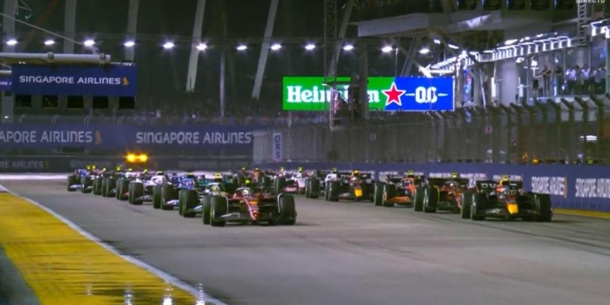 F1 GP Singapur: Pérez se pone líder, Sainz, toca a Hamilton y Alonso, mala salida