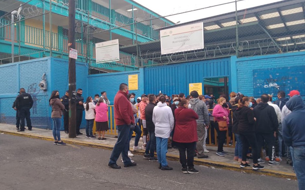 Fiscalía de la CDMX investiga apuñalada de alumno en secundaria de Iztapalapa