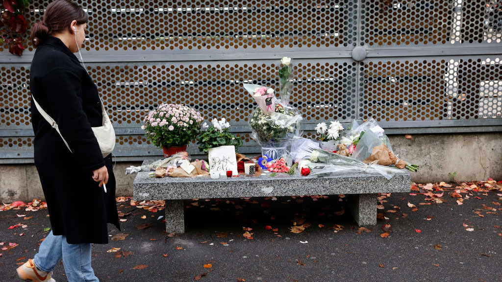 Horror en París: investigan hallazgo del cadáver de una niña en una caja