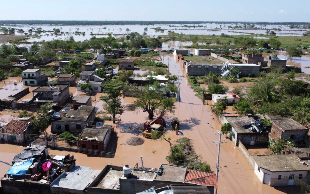 Huracán Roslyn dañó 5 mil viviendas en Nayarit