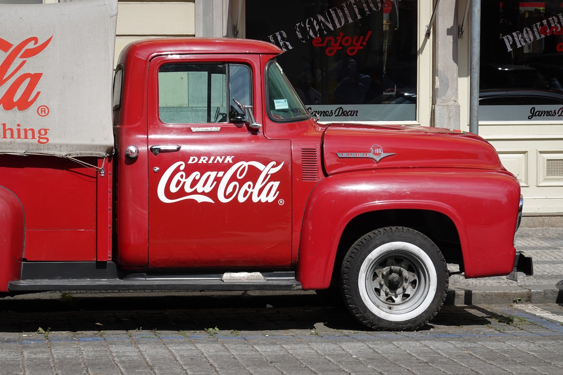 La curiosa forma en la que se servía la Coca-Cola hace 100 años