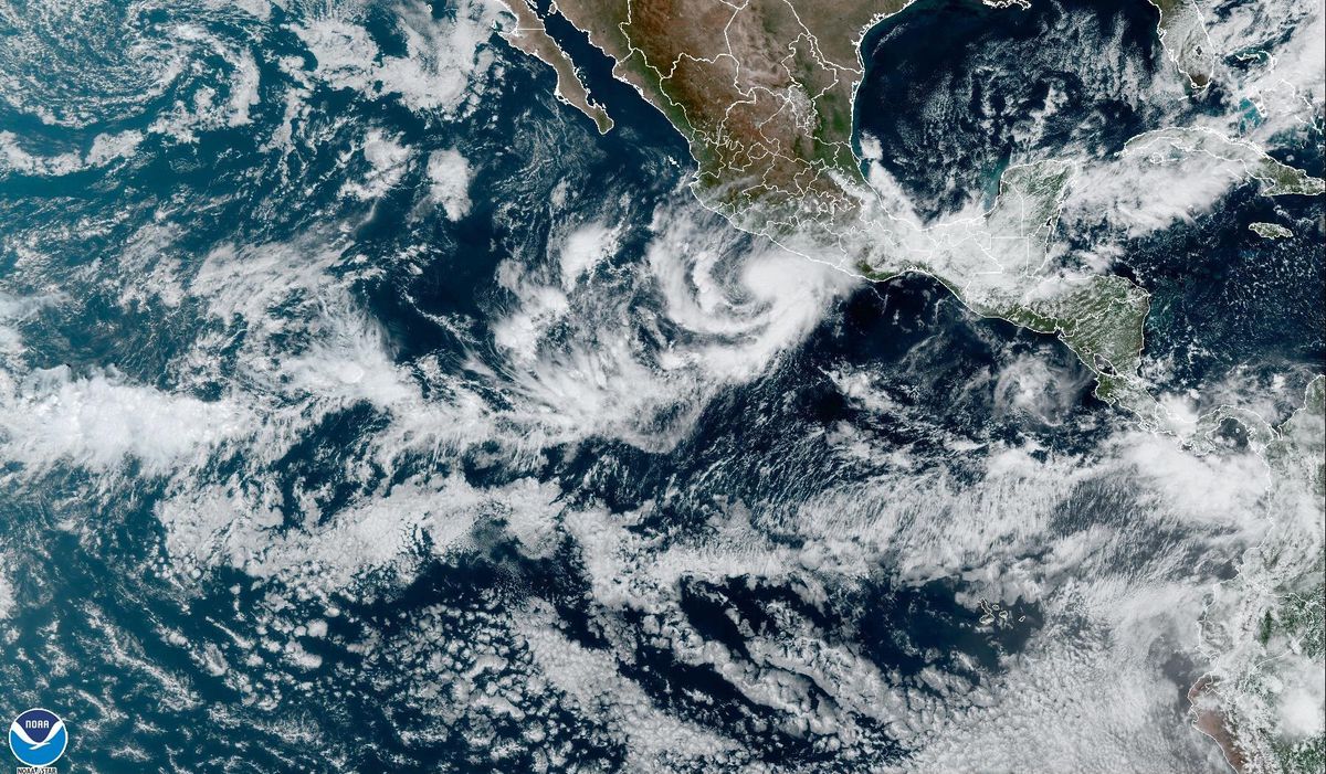 La tormenta tropical ‘Roslyn’ provocará lluvias intensas en Colima, Guerrero y Michoacán