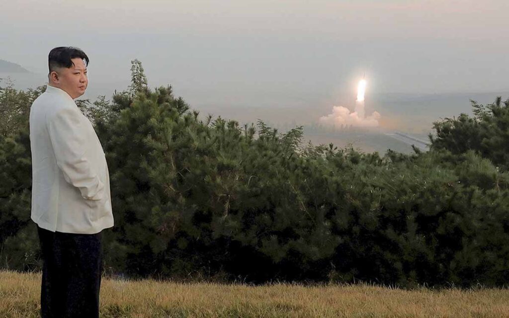 Lanzamientos de misiles son pruebas 'nucleares tácticas' para enviar 'advertencia severa' al enemigo: Kim Jong Un