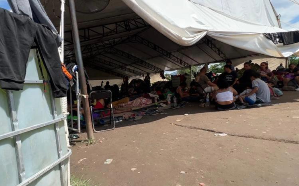 Migrantes venezolanos denuncian persecución y violaciones de parte del INM en Tapanatepec, Oaxaca