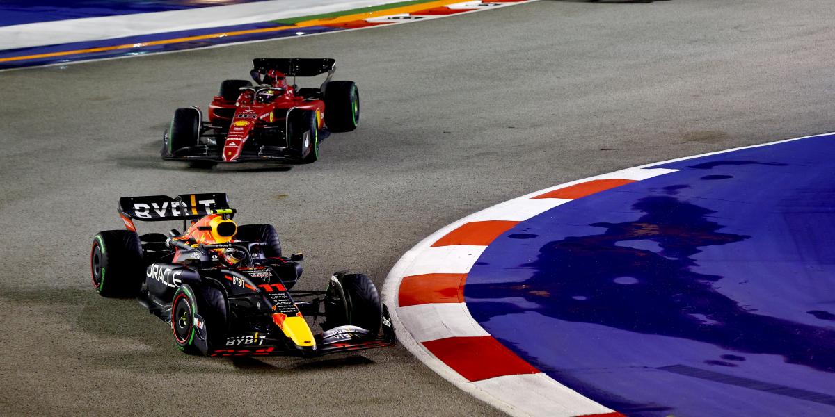 Pérez le gana la partida a Leclerc en Singapur; Sainz es 3º y Alonso, fuera