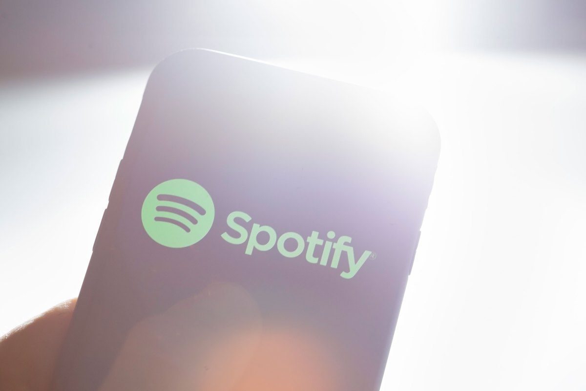 Spotify cancela 11 podcasts originales, despide a menos del 5% del personal de podcasts