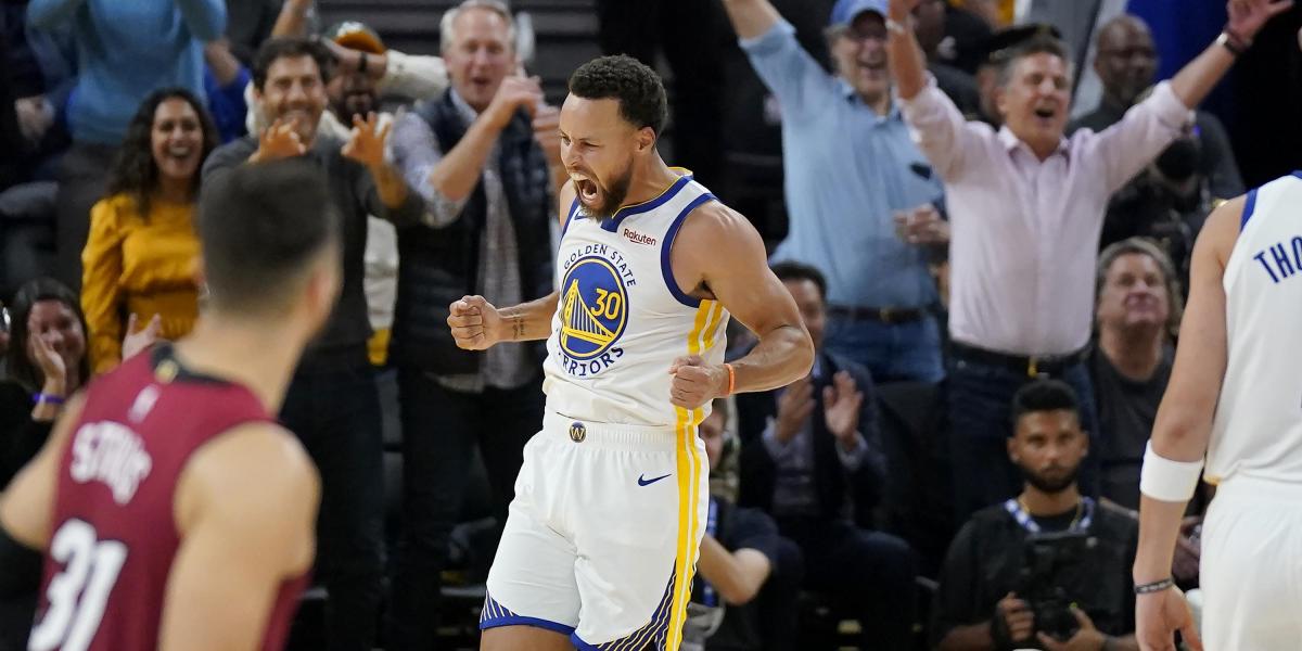 Stephen Curry pone firmes a los Heat
