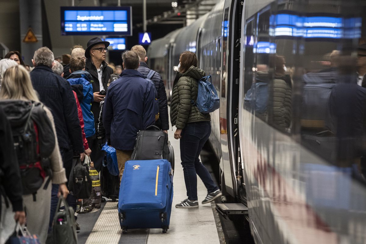 Un sabotaje paraliza varias horas el tráfico ferroviario en el norte de Alemania