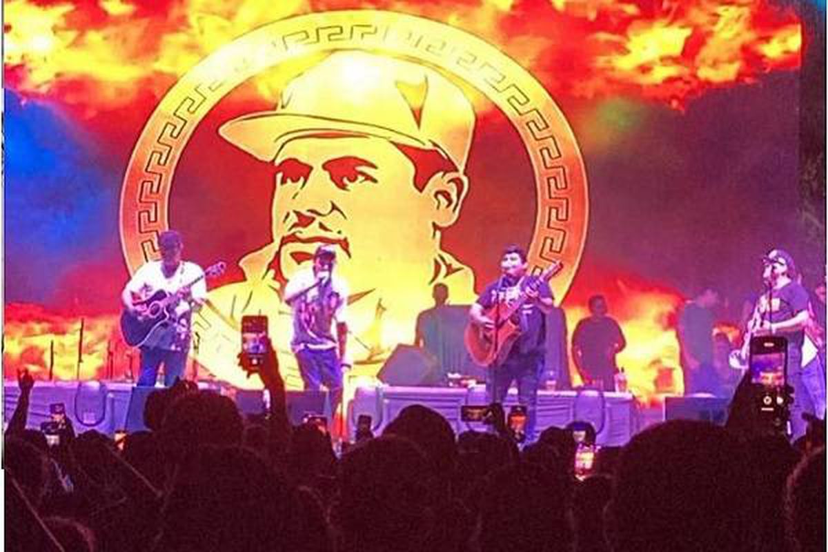 Una imagen gigante de ‘El Chapo’ en las fiestas municipales de Culiacán desata la polémica