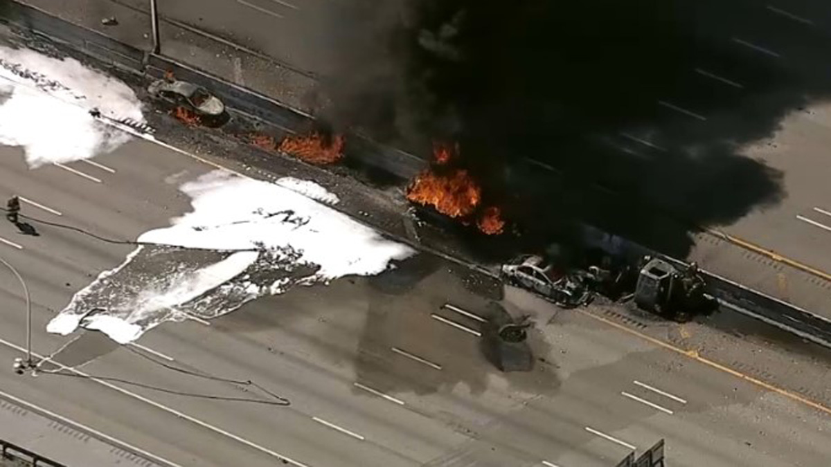 camión se estrella en I-95 y causa incendio