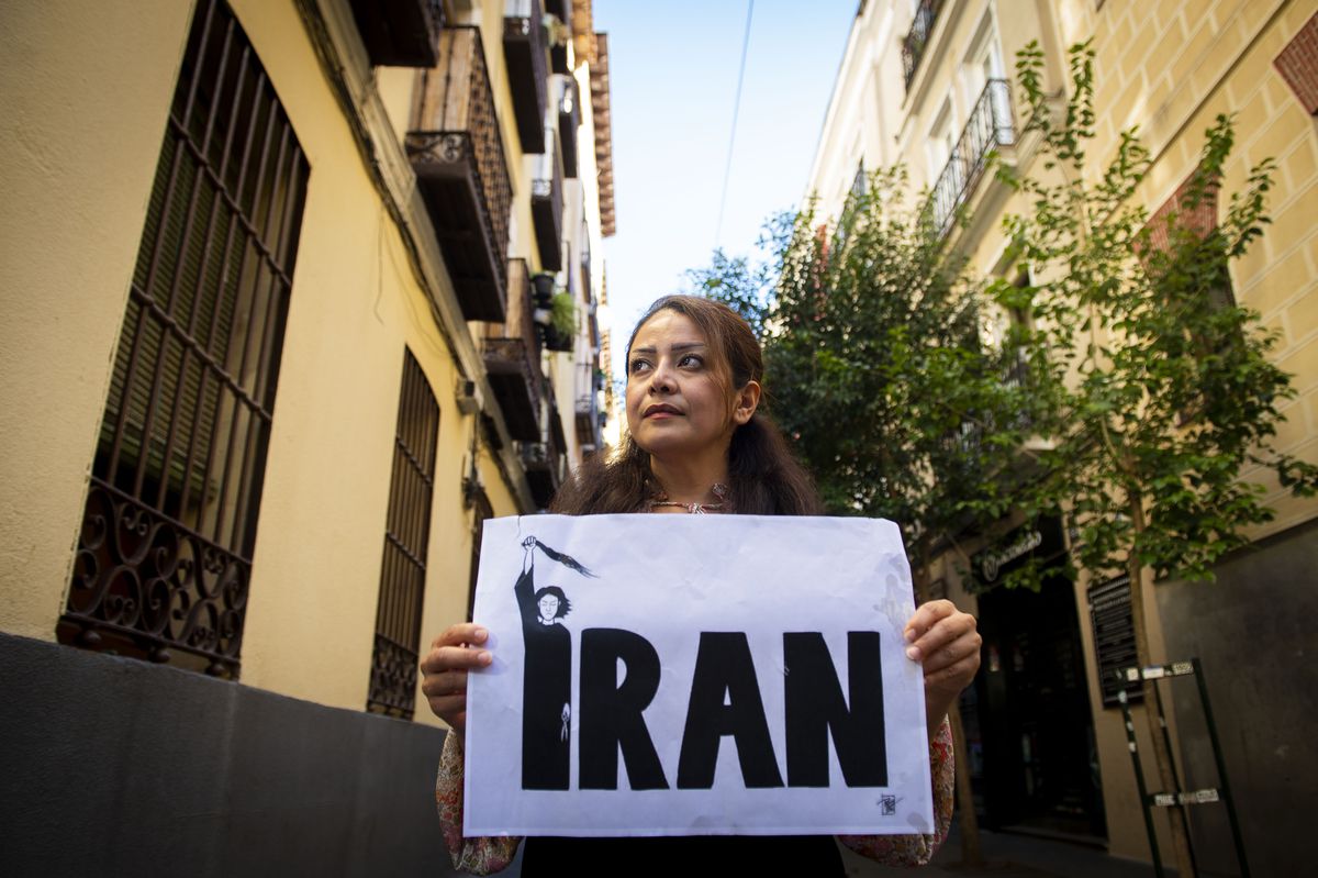 Exiliados iranies en espana alli me arriesgaba a la horca
