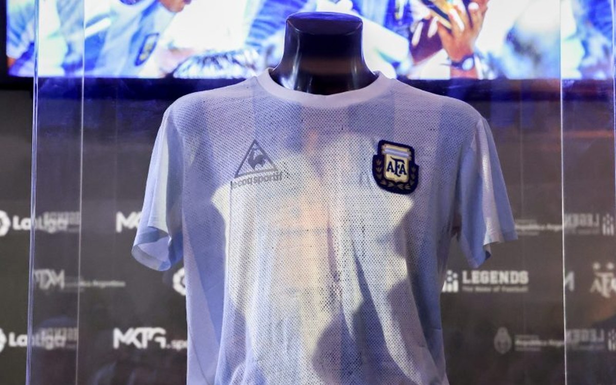 ¡Volvió tras 36 años! La camiseta con la que Maradona ganó el Mundial de México 86 regresó a Argentina | Video