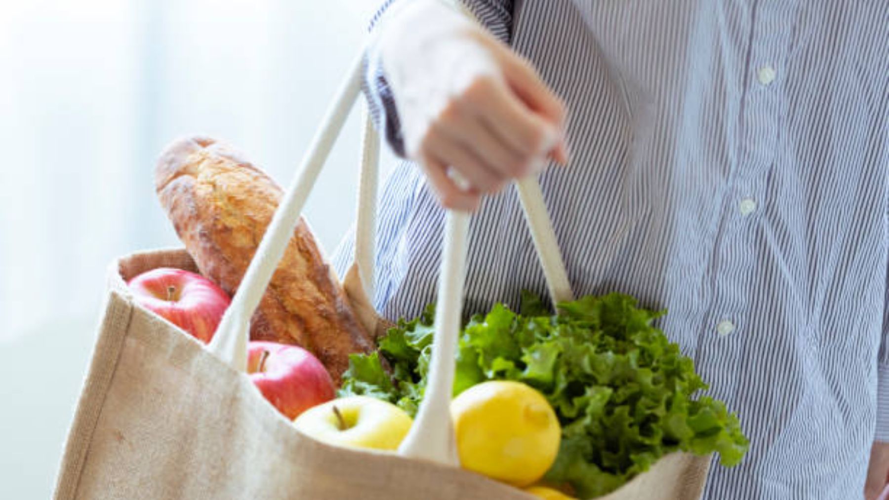 ¿Con qué frecuencia debes limpiar tu bolsa de supermercado reutilizable?