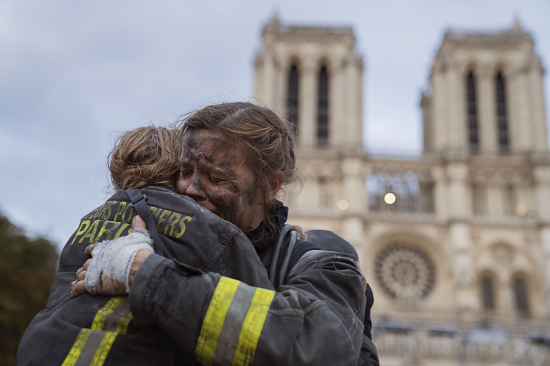 ‘Notre-Dame’, la serie de Netflix sobre el terrible incendio de la catedral