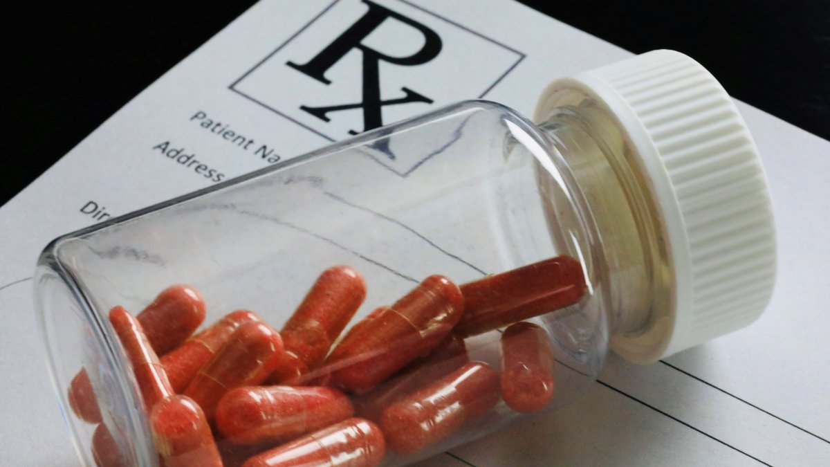 Corte federal prohíbe permanentemente a médico de Utah emisión de recetas de opioides