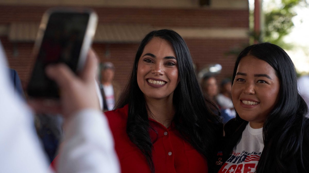 los republicanos ganan terreno con el voto de los latinos en EEUU