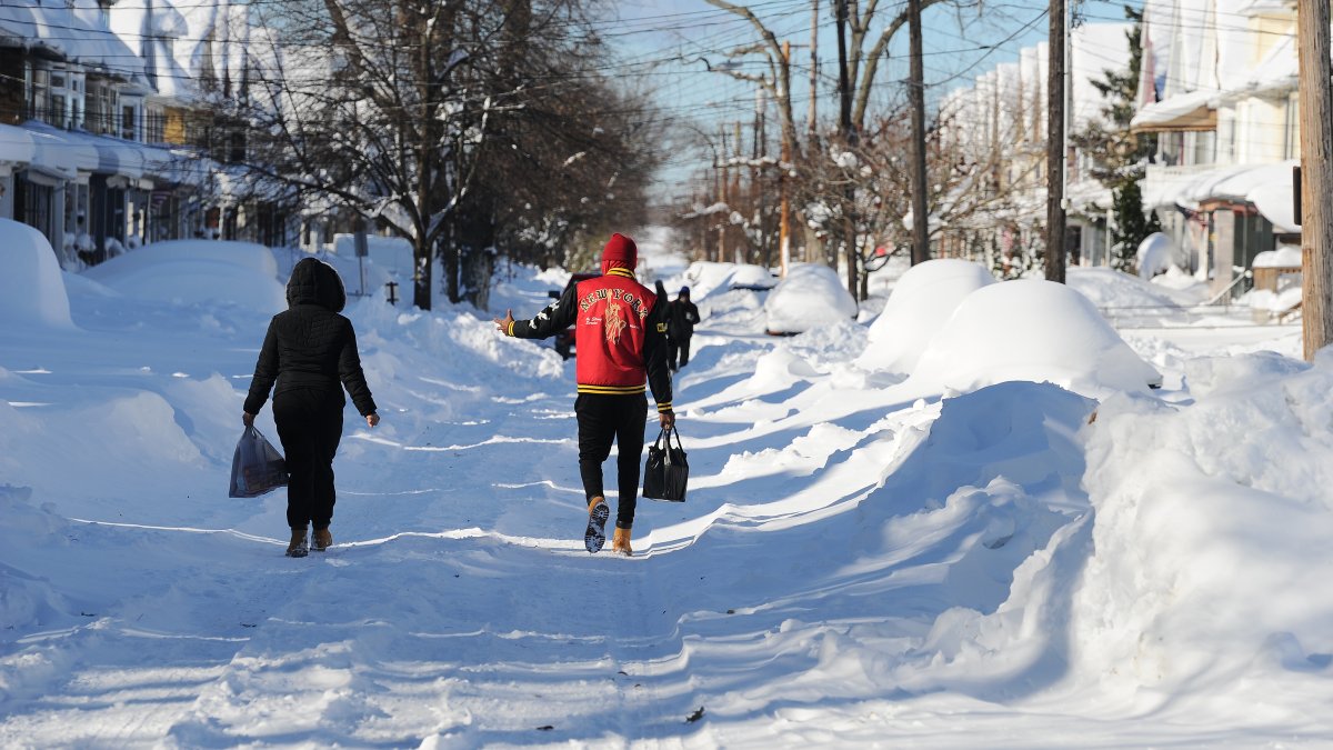Nueva York tiene respiro tras nevada “histórica” de 80 pulgadas