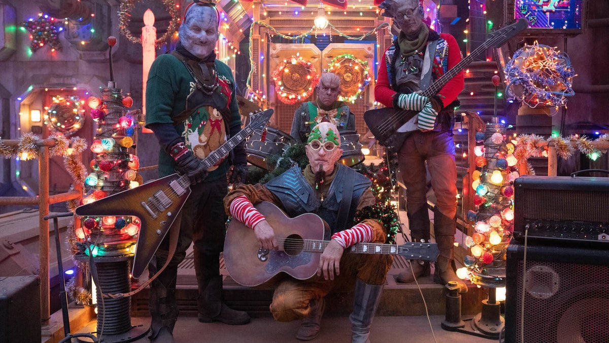 James Gunn de Guardians of the Galaxy habla sobre escribir la canción original del especial navideño