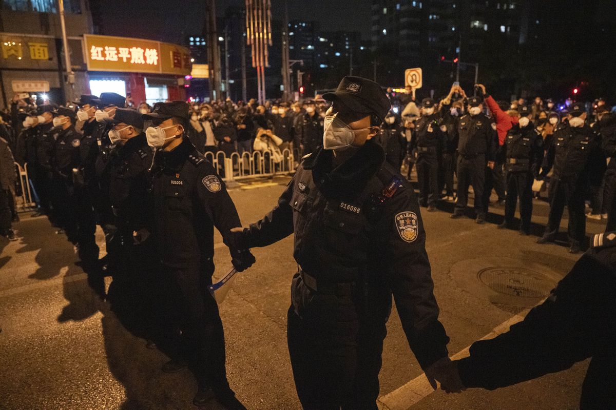 China responde a las protestas con un fuerte despliegue de seguridad en Pekín y Shanghái