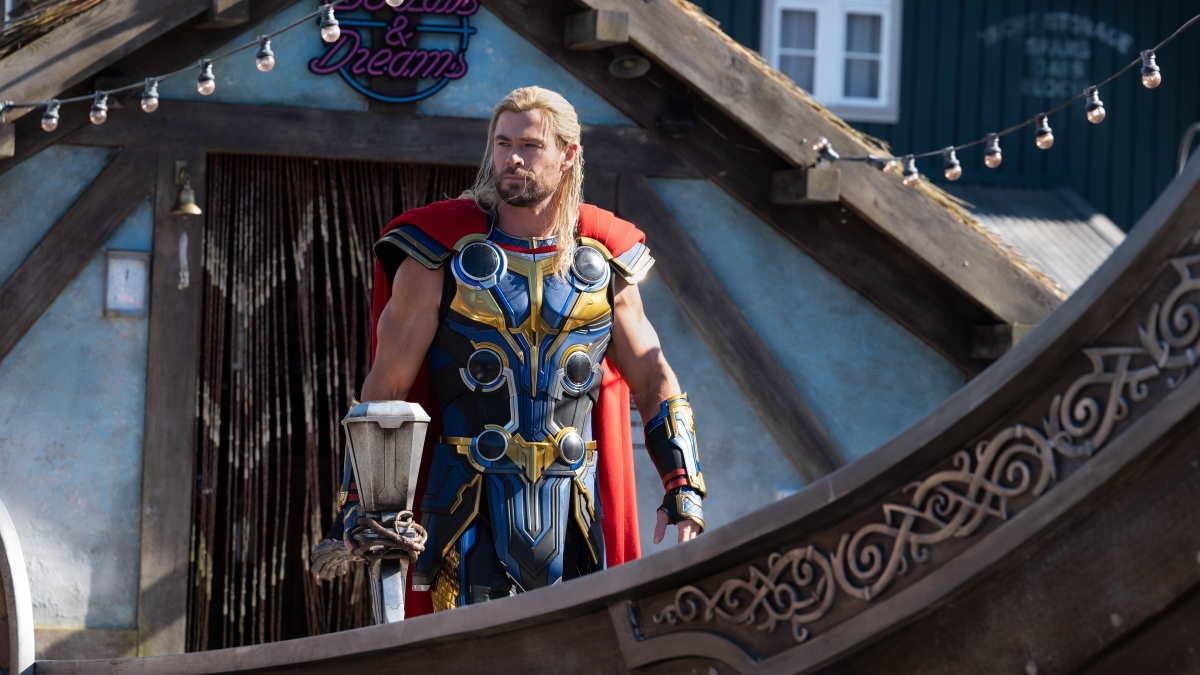 Chris Hemsworth comparte imágenes “raras” del entrenamiento de transformación de Thor