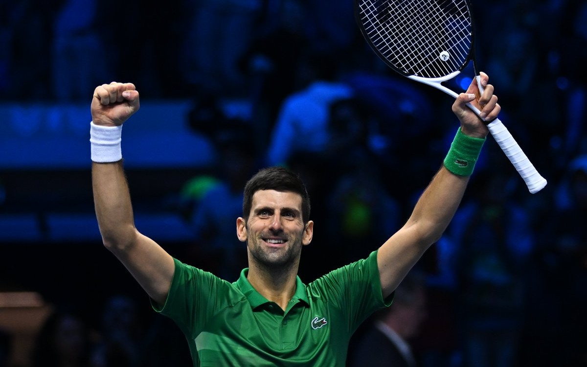 Conquista Novak Djokovic su sexto título en las ATP Finals | Video