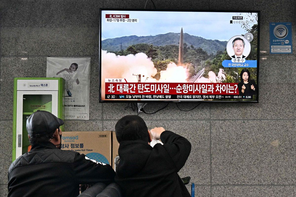 Corea del Norte lanza un misil intercontinental que obliga a Japón a lanzar una alerta de refugio