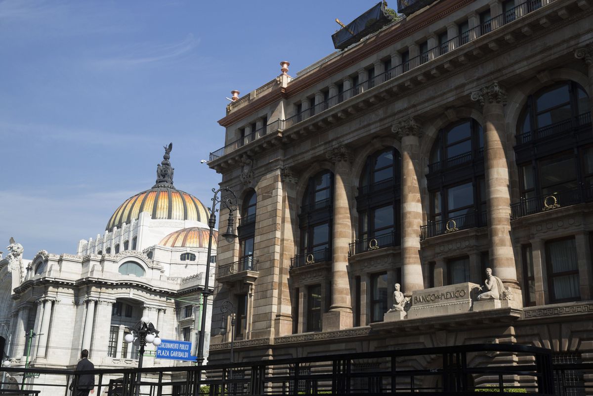 El Banco de México advierte de los riesgos para el crecimiento económico de la rápida subida de tasas