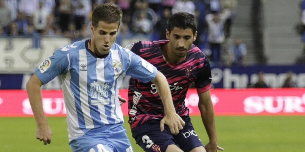 El Málaga empata al final y rescata un punto ante un Sporting mejor