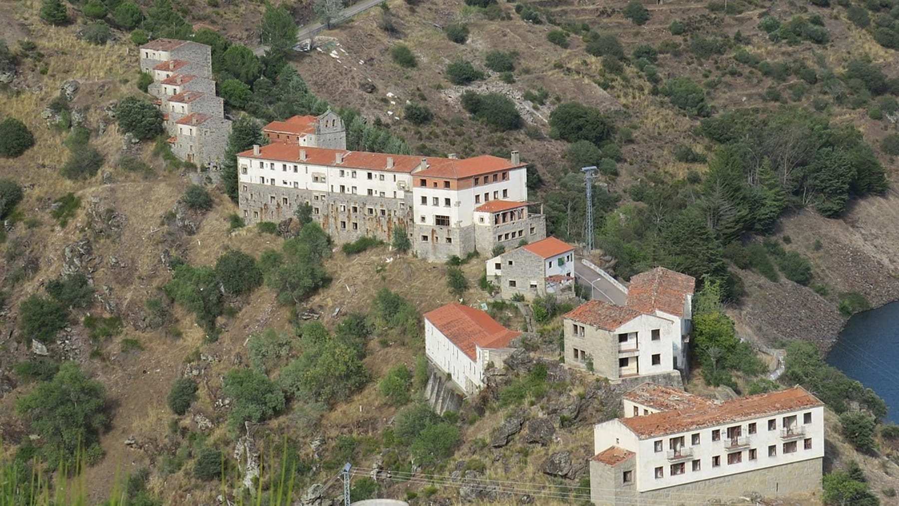 El precioso pueblo de Zamora que se está rifando por valer menos que una casa