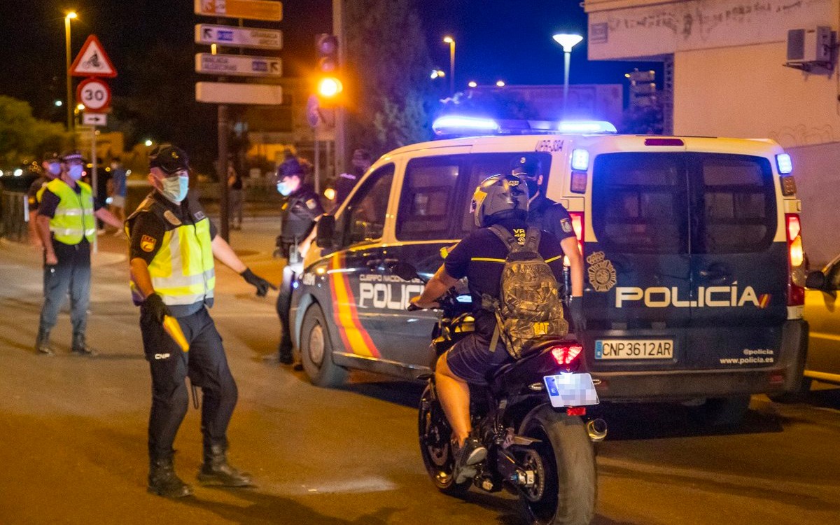 España: Detienen a 18 menores que atacaron con machetes y navajas a una decena de personas en Halloween