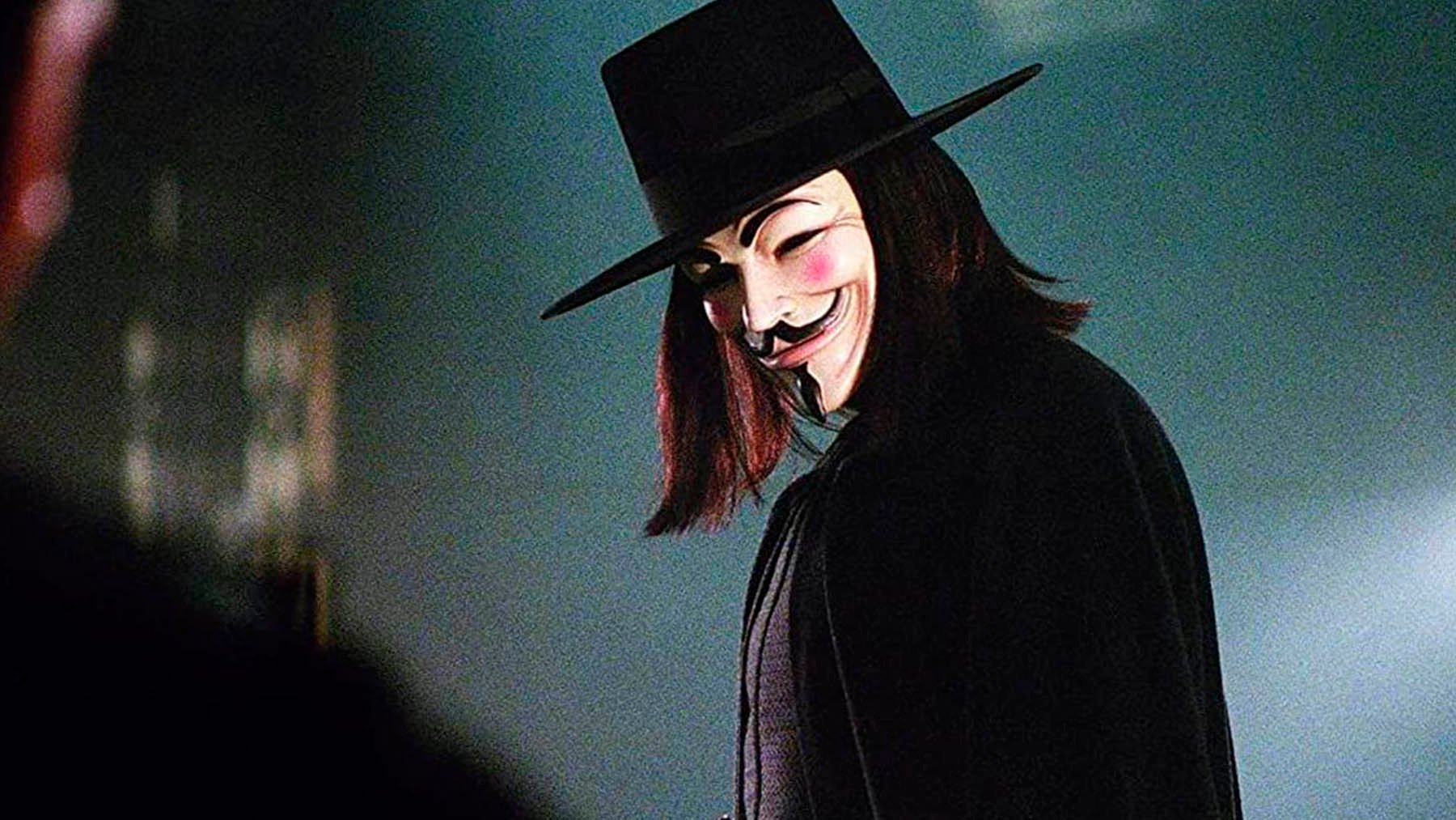 La mítica película que hay que ver cada 5 de noviembre y que está en la plataforma (‘V de Vendetta’)