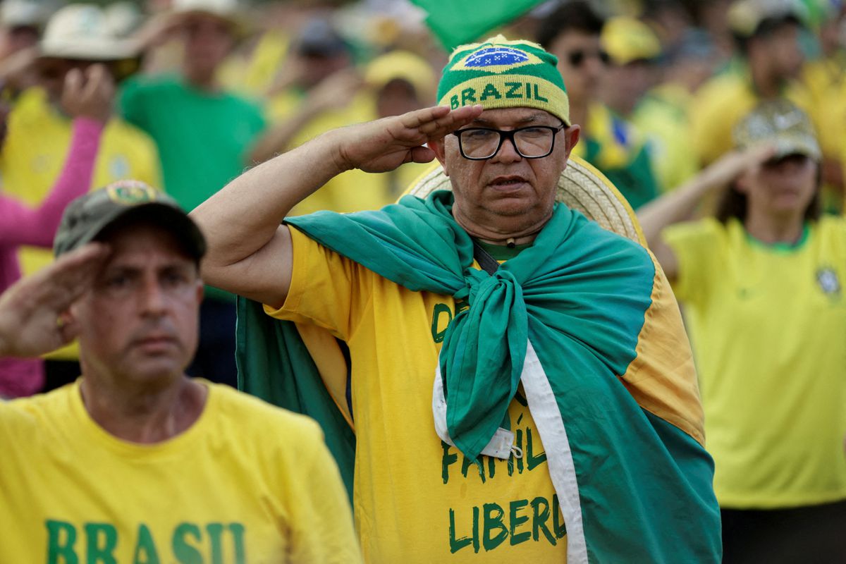 Las Fuerzas Armadas de Brasil piden que las disputas se resuelvan por las vías democráticas en su primer pronunciamiento tras las elecciones