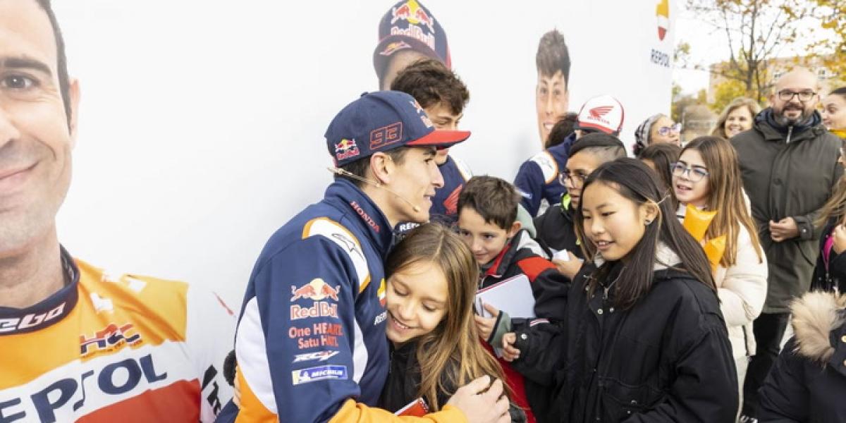 Márquez, Bou y Marcelli premian al colegio Tierno Galván de Tres Cantos