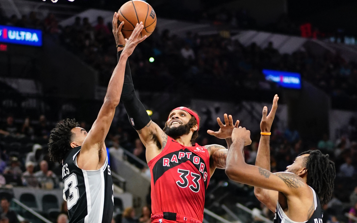 NBA: Toronto anota 143 puntos para aplastante victoria sobre los Spurs | Video